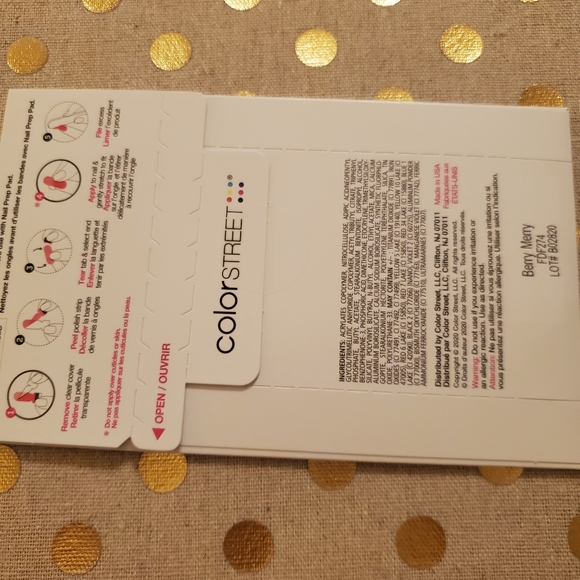 Color Street: Berry Merry - Picture 5 of 6